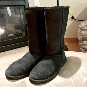 UGG • Black Classic Tall Boots
